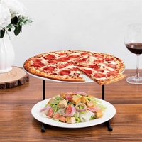 Support à pizza en fil métallique noir de luxe en forme de U avec un design élégant et courbé pour la décoration de buffet de mariage
