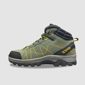 Fabricante de zapatos AKS, zapatos TPR de felpa para exteriores, Botas de senderismo personalizadas de fábrica Anticolisión de algodón ligero para hombres - Product Image 1