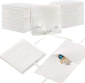กระเป๋าใส่เครื่องประดับผ้ากำมะหยี่ไมโครไฟเบอร์แบบมีฝาปิด พร้อมส่ง - Product Image 3