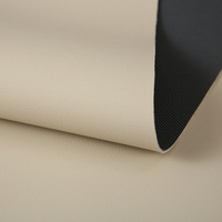 Tapis de bureau en cuir PU antidérapant de différentes couleurs personnalisables PVC imperméable pour bureau disponible en motifs carrés ronds