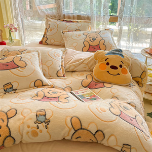 Set di Quattro Pezzi di Alta Qualità in <span class=keywords><strong>Flanella</strong></span>, Lenzuola e Copripiumini Caldi per Letti in Lana di Latte Ispessita, per Dormitori Studenteschi in Autunno - Product Image 1