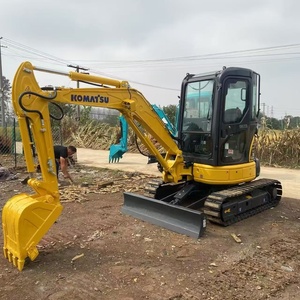 Mini-excavatrice Komatsu PC35MR d'occasion, propre et bien entretenue, circuits électriques, conduites, poids opérationnel de 35T, bon état, moteur en bon état - Product Image 2