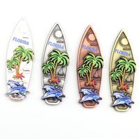 Aimant de réfrigérateur en métal en forme de planche de surf, souvenir touristique de plage, avec logo imprimé personnalisé
