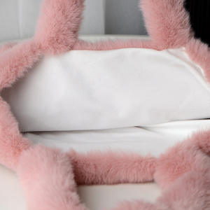 Bolso de mano esponjoso informal de gran capacidad para Otoño Invierno Lindo bolso de felpa dos asas dulces suaves de moda - Product Image 2