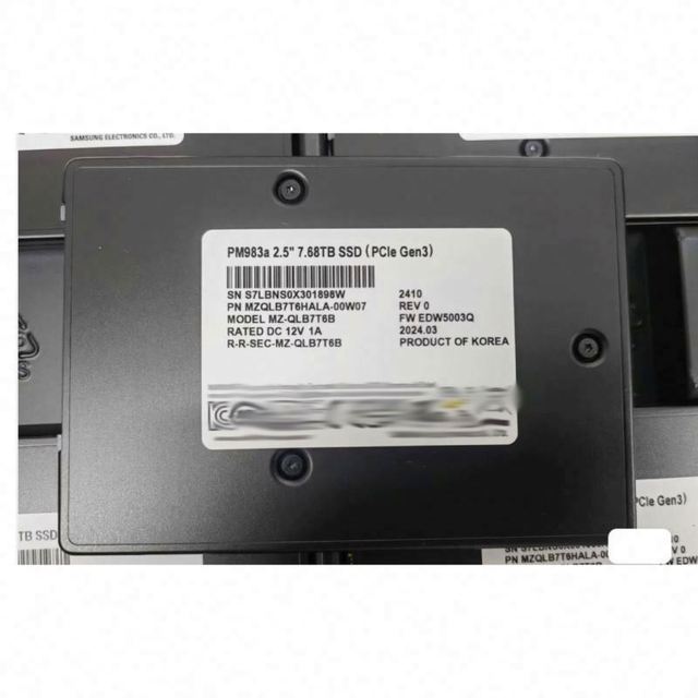 Brand New PM983a 7.68TB SSD 2.5" NVME PCIE X4 Gen 3.0 MZQLB7T6HALA-00W07 for Server