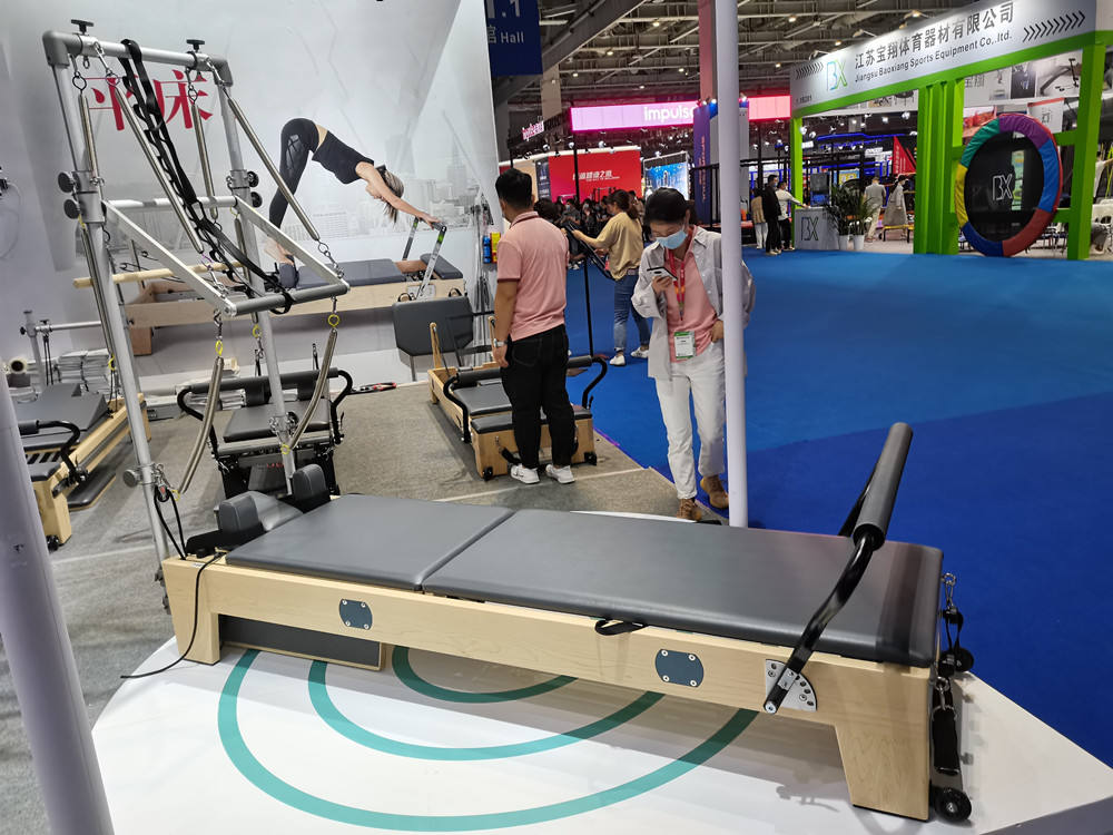 ครึ่งห้อยโหน