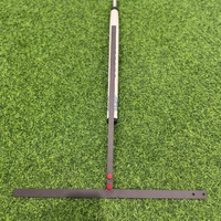 SwingPerfect - Entrenador de Golf en Forma de T para Putt y Chipping, Soporte de Fibra de Carbono para el Brazo Superior, Ayuda Estable para el Control del Codo en Forma de Triángulo, 49 cm