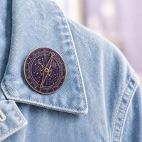 Nouvelle Arrivée : Pins de revers rotatifs plaqués émail, badges métalliques rotatifs personnalisés Astrologie Zodiaque, Vente en gros
