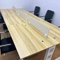Bureau de poste de travail modulaire classique avec cloisons séparées en noir, blanc et gris avec tiroirs
