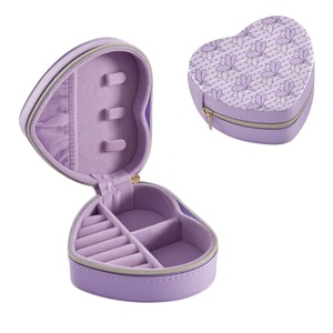 Boîtes à bijoux en velours personnalisées en forme de cœur, mini cadeau en forme de cœur avec fleur hawaïenne violette, organisateur de voyage pour femmes - Product Image 3
