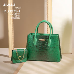 Sacs à <span class=keywords><strong>main</strong></span> élégants en gros pour femmes 2023 Nouvelle mode PU Décontracté Fourre-tout ouvert 2-en-1 Haute qualité Imperméable Chaînes solides Alligator - Product Image 4