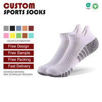 Chaussettes d'hiver épaisses personnalisées unisexes en coton respirant Crew pour adultes avec logo sur le bas pour la course à pied