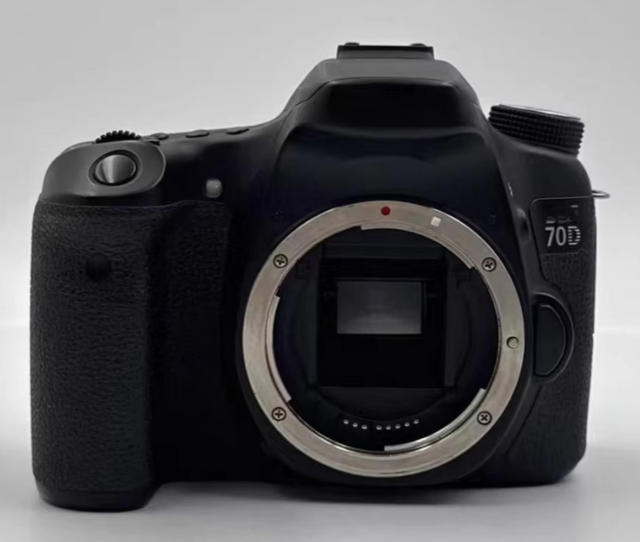 Used High Quality Camera Cano/ns 70D Camera Mid-Range Digital Camera 20MP Body Only