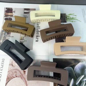 Yilibei Top Selling 11cm High-grade Solid Color Frosted square Hair Claw Best-selling Women's Hair Accessories Claws