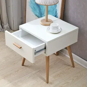 الحديثة تصميم طاولة خشبية بجانب السرير مع الأدراج و خشب متين الساقين
