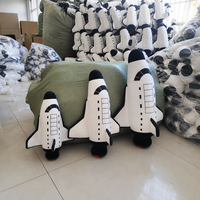 Jouet en peluche en forme de vaisseau spatial sur le thème de l'espace, vente en gros