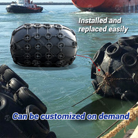 Defensas Neumáticas Flotantes Marinas D3.3L6.5m Yokohama para Muelles, con Cadena y Red de Neumáticos para Aeronaves