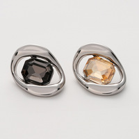 Veste à boutons carrés en diamant de haute qualité Boutons en alliage de zinc géométriques irréguliers de forme spéciale Technique plaquée Tige élégante