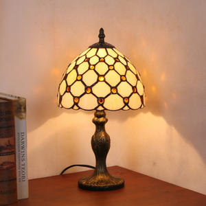 Lampe de table artisanale Ouhaodi, style campagnard créatif, lampe de chevet à perles pour le bureau, la chambre à coucher, l'utilisation en café - Product Image 5