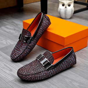 Mocasines Unisex Multicolor con Patrón de Cocodrilo, Detalles Metálicos, Estilo Casual, Transpirables, con Suela Antideslizante - Product Image 3