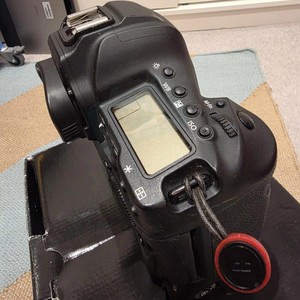 Appareil photo reflex numérique plein format professionnel HFT EOS <span class=keywords><strong>1DX</strong></span> Mark III (boîtier) – Vente en gros - Product Image 3