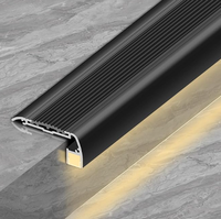 Lumières de profil d'éclairage de marchepied à bords ronds et antidérapants à LED Série 6000 Bande de canal en alliage d'aluminium pour escalier monté en surface