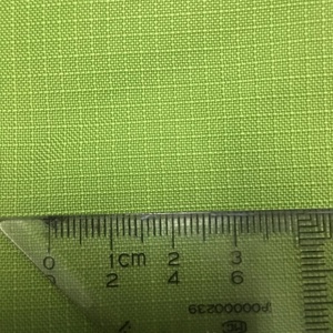 ผ้ากรองแบบถุงกรอง Diamond Ripstop 210D Oxford ผลิตจากโพลีเอสเตอร์ 100% ป้องกันไฟฟ้าสถิตย์ สะท้อนแสง กันน้ำ ทนไฟ เคลือบ PU สำหรับทำผ้าม่าน - Product Image 2