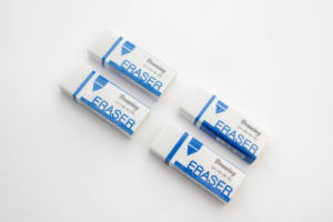Gomme per Cancellare Rettangolari in Gomma Bianca Standard, per Studenti, Pulizia Efficace, Cancelleria Carina 6*2.2*1cm, Gomma ad Alte Prestazioni - Product Image 2