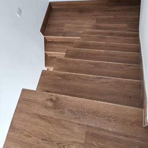 Profilés de nez de marche SPC étanches pour escaliers, pièces de revêtement de sol en vinyle imitation bois pour contremarches et marches - Product Image 3
