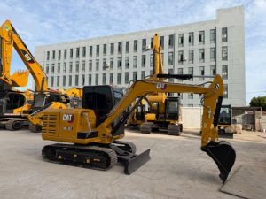 Mini-excavatrice compacte 305.5E de 5,5 tonnes, certifiée CE/EPA, avec chenilles en caoutchouc, moteur et boîte de vitesses, prête à être expédiée - Product Image 4