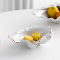 Modern wit gouden rand keramiek schaalvormig ornament bord creatief schaalvormig fruitbord vis dessert schaal bord