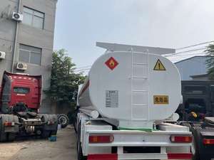 Semirremolque Cisterna de Agua Fengniao 6x4, Camión de Transporte de GNL, Capacidad de 15001-30000L, Motor de 351-450hp, Transmisión Manual, Carga de 31-40T - Product Image 6