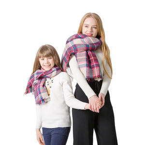 Ensemble de couvertures et écharpes assorties pour mère et fille, écharpe carrée pour parents et enfants, écharpe en plaid écossaise pour femmes et enfants, châle d'hiver - Product Image 2