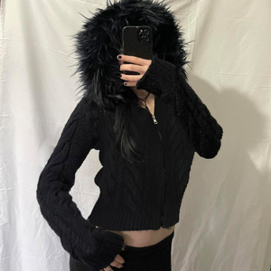 Cardigan à capuche en peluche douillet - Vêtement d'extérieur décontracté ajusté avec fermeture éclair pour l'hiver - Product Image 1