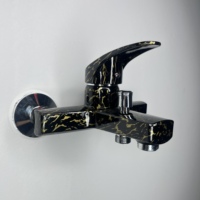 Robinets de bain et de douche en plastique Raccords de salle de bain de haute qualité Robinet mitigeur de douche Robinet de douche Robinet de bain