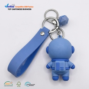 <span class=keywords><strong>Porte</strong></span>-clés <span class=keywords><strong>astronaute</strong></span> en PVC souple 3D avec logo personnalisé en relief, fournisseur de Guangzhou, pour sacs à dos - Product Image 4