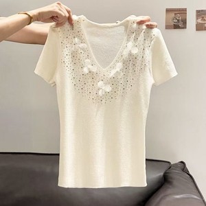 เสื้อถักคอวีแขนสั้นสำหรับผู้หญิง ทรงเข้ารูป ประดับด้วยดอกไม้ประดับเพชร นุ่มสบายสำหรับฤดูร้อน - Product Image 5