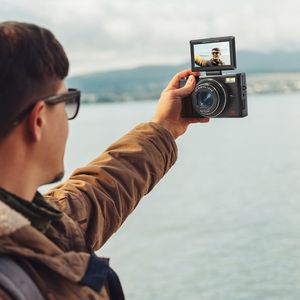 4K 16X 48MP Cámara compacta de 3 pulgadas Cámaras digitales Regalo para niños y adultos <span class=keywords><strong>2</strong></span> baterías <span class=keywords><strong>YouTube</strong></span> Vlogging NBD cámara digital - Product Image 3