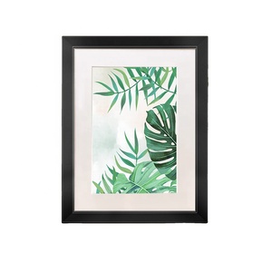 Cornice <span class=keywords><strong>di</strong></span> alta qualità in legno nero con vetro trasparente ideale per la visualizzazione <span class=keywords><strong>di</strong></span> opere d'arte e <span class=keywords><strong>foto</strong></span> <span class=keywords><strong>di</strong></span> famiglia nella decorazione del soggiorno - Product Image 1
