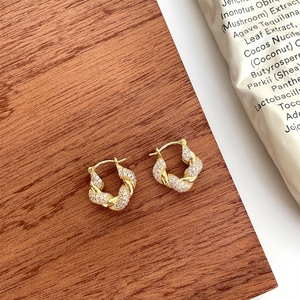 ต่างหูเงินทรงครัวซองต์ประดับเพทาย สไตล์ฝรั่งเศส เรียบหรู ดูดี มีระดับ ใช้งานได้หลากหลาย - Product Image 6