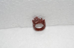 แหวนพลอยแกะสลักจากหินแจสเปอร์สีแดงธรรมชาติที่งดงามและสง่างาม - Product Image 2