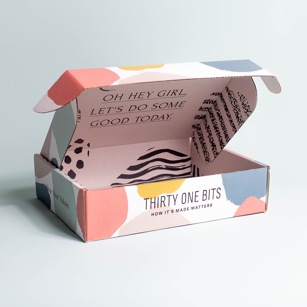 Custom Matte Black Luxury Foldable Hard Paper Magnetic Closure Gift Box logo Custom