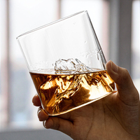 Verre à whisky de montagne au design personnalisé verre à liqueur en cristal durable et élégant pour bar à vodka autres boissons vente en gros