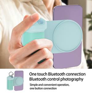 Carga mientras dispara el banco <span class=keywords><strong>de</strong></span> energía multifunción para exteriores Tipo-C Selfie Carga inalámbrica <span class=keywords><strong>Bancos</strong></span> <span class=keywords><strong>de</strong></span> energía magnéticos 2 en 1 - Product Image 4