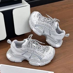 2026 Baskets décontractées pour femme, style Dad Shoes, en maille respirante, légères, à plateforme rehaussante, pour le jogging - Product Image 2