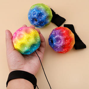 Palla Rimbalzante a Forma di Luna in Schiuma ad Alta Elasticità, Facile da Afferrare e Lanciare, per Allenamento Sportivo, Palla Magica Rimbalzante - Product Image 1