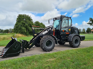 รถตักล้อหมุนสำหรับฟาร์มสวน/WL825หมาป่า2ตัน - Product Image 3