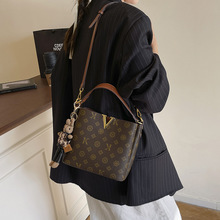 Sacs à main pour femmes au design célèbre, <span class=keywords><strong>prix</strong></span> d'usine, sacs à bandoulière en cuir rouge et noir, sacs à bandoulière élégants et originaux - Product Image 4