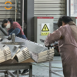 Trung Quốc xinhong tùy chỉnh nhà máy không thấm nước trực tiếp Ốp bên ngoài de <span class=keywords><strong>WPC</strong></span> ngoài trời rãnh bên ngoài tường Bảng điều khiển - Product Image 6