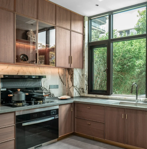 Ensemble d'armoires de cuisine de style américain classique avec îlot, design Shaker blanc crème et moulures de plafond, sur mesure pour la maison - Product Image 4